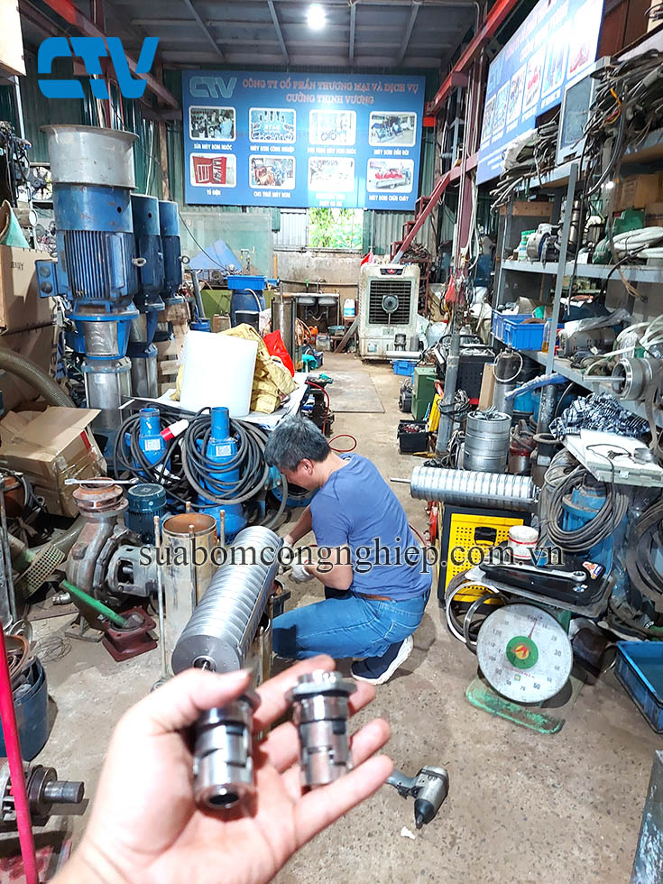 Sửa bơm ly tâm trục đứng Dragon hỏng ốp, cánh, buồng bơm