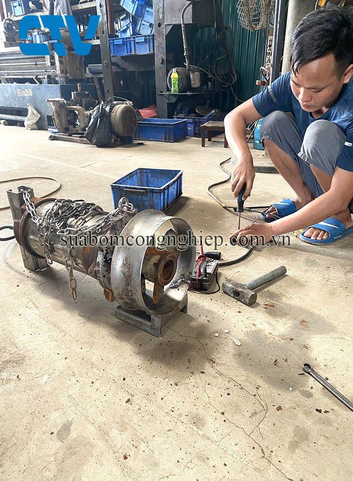 Ứng dụng và cách hoạt động của máy bơm khuấy