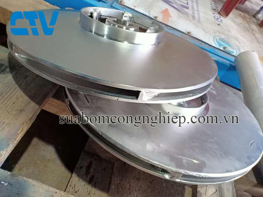 sua-may-bom-cong-nghiep-tai-ha-noi-may-bom-bi-hong-canh